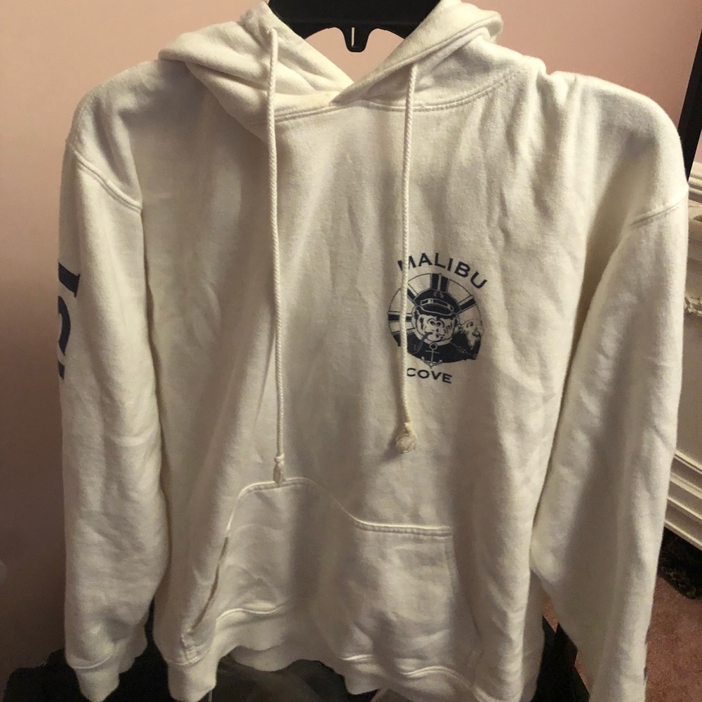 BRANDY MELVILLE MONKEY ISLAND SWEATSHIRT